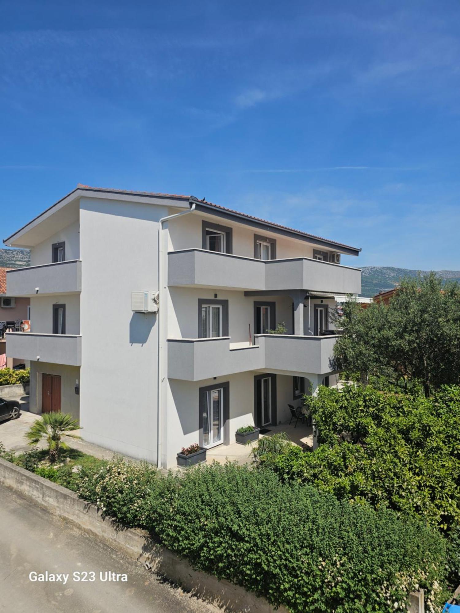 Apartmani Dianna Kastela Luaran gambar