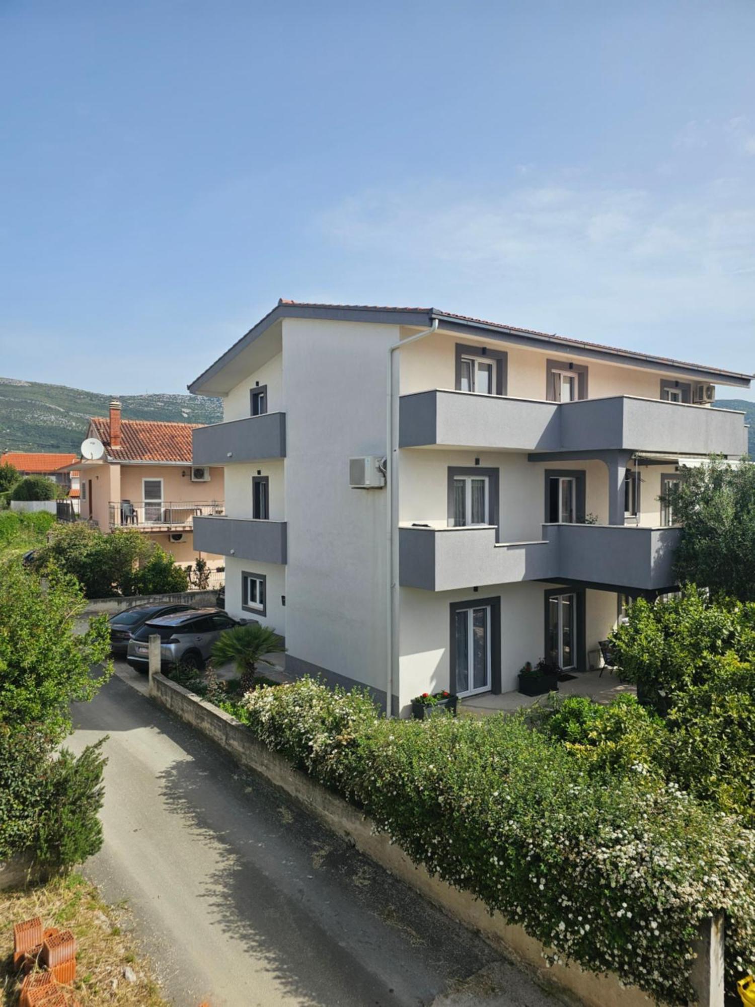 Apartmani Dianna Kastela Luaran gambar